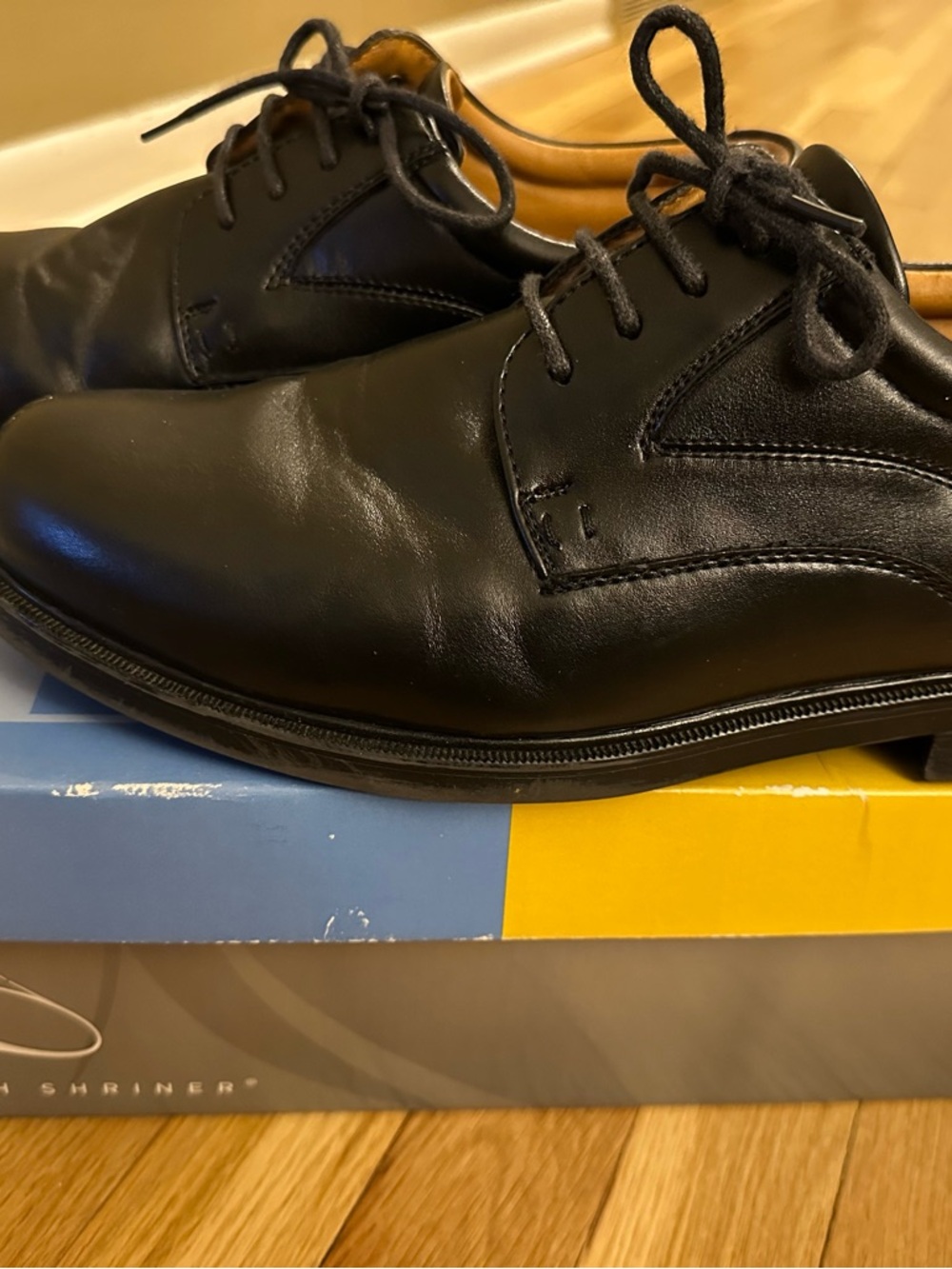 Men's Black Leather Derby Dress Shoes